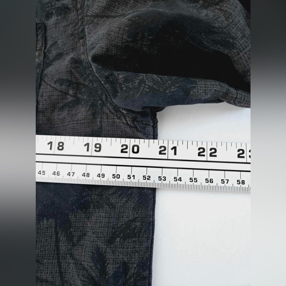 Nat Nast Silk Gray Tropical Short Sleeve Men's Button Down Shirt size Medium - Picture 8 of 10